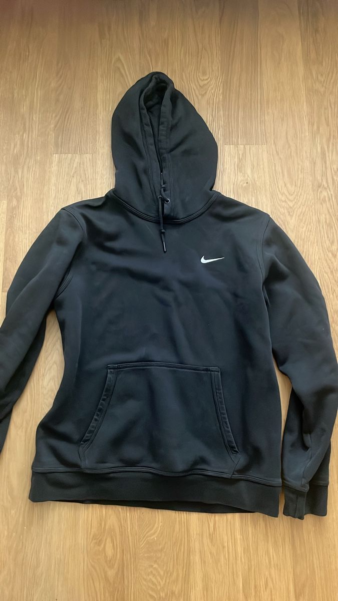 Nike Maglioni & Felpe: Nike Hoodie Schwarz Gr L – Usato da Luzern venduto da lou_p8qb