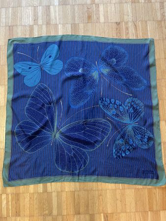 Valentino silk blau scarf 85x85 cm