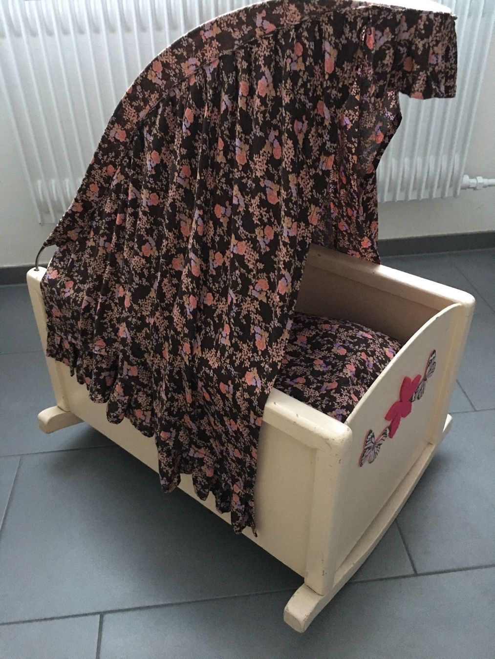 Carrozzine per bambole: Puppenwiege gross , Holz – Usato da Einsiedeln venduto da sterngucker03 1