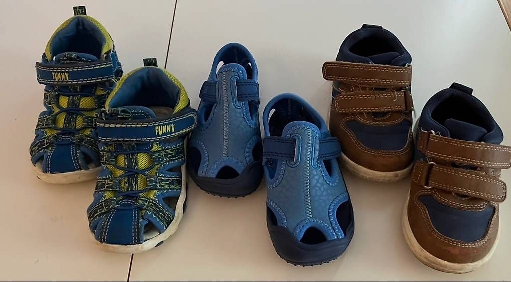 Schuhe für Jungen: Schuhe Grösse 21 – Gebraucht aus Stettlen von Biienli