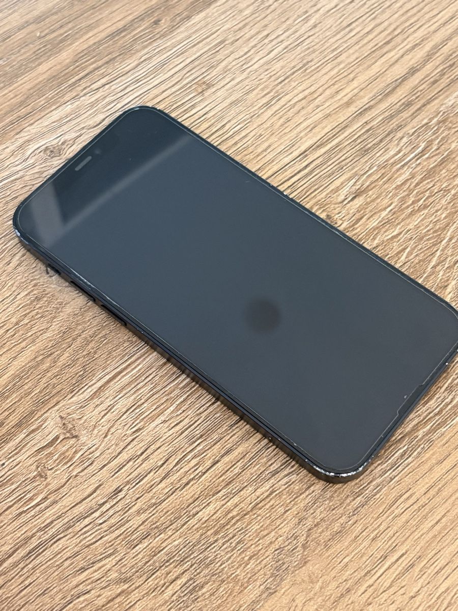 Apple Handys / Smartphones: iPhone 12 128GB black – Gebraucht aus Aarau von micoud 2