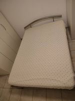 Bett 140x200 cm  mit Lattenrost Matratze