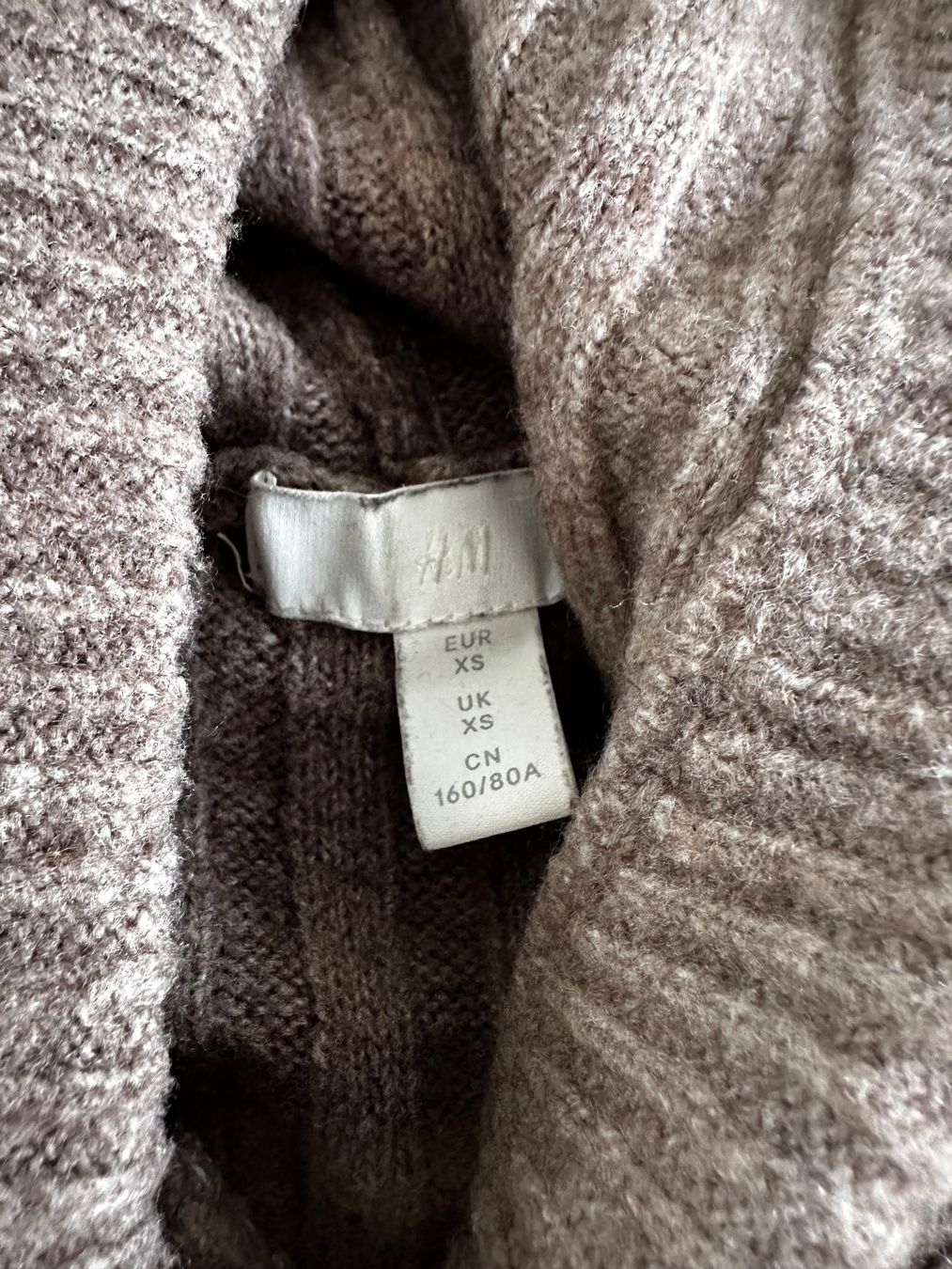 H&M Maglioni & Felpe: H&M Strick-Hoodie, Top Zustand – Usato da Haldenstein venduto da enie123 2