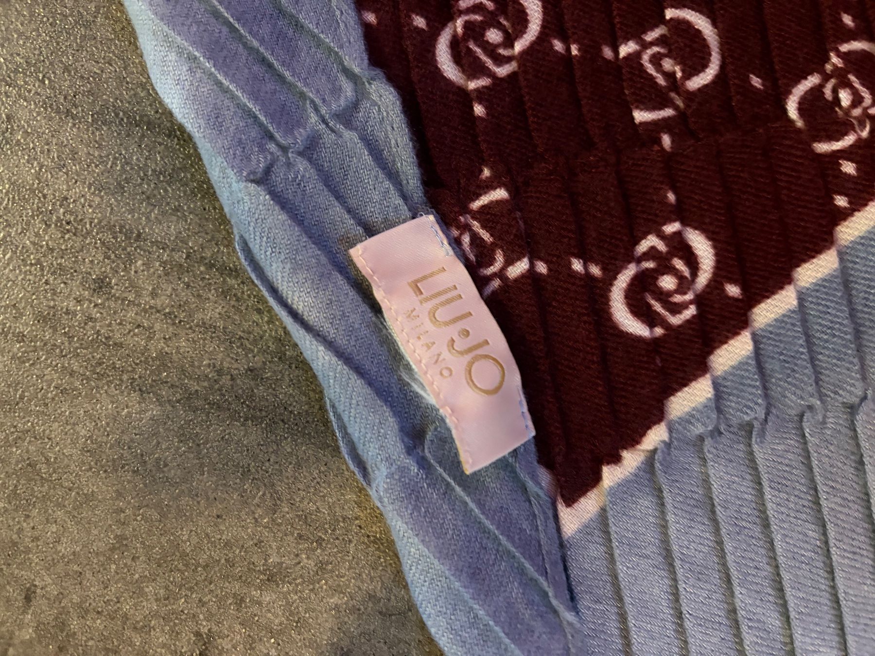 Liu Jo Foulard & Sciarpe: Foulard LIU-JO – Usato da Martigny venduto da Sessalie 1