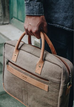 HOLZRICHTER Berlin Laptoptasche Canvas camel beige guter Zus