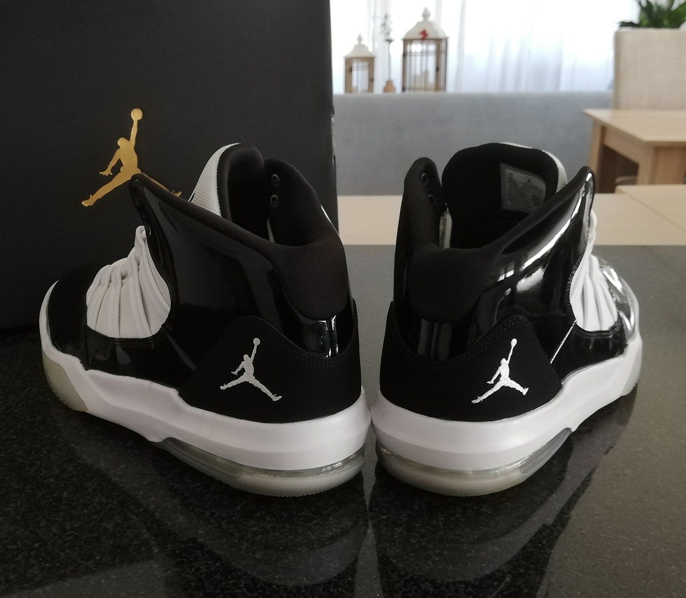 Jordan Scarpe da uomo: Air Jordan Max Aura - Black & White Gr. EU45 – Nuovo (secondo la descrizione) da Locarno venduto da Kira712 2