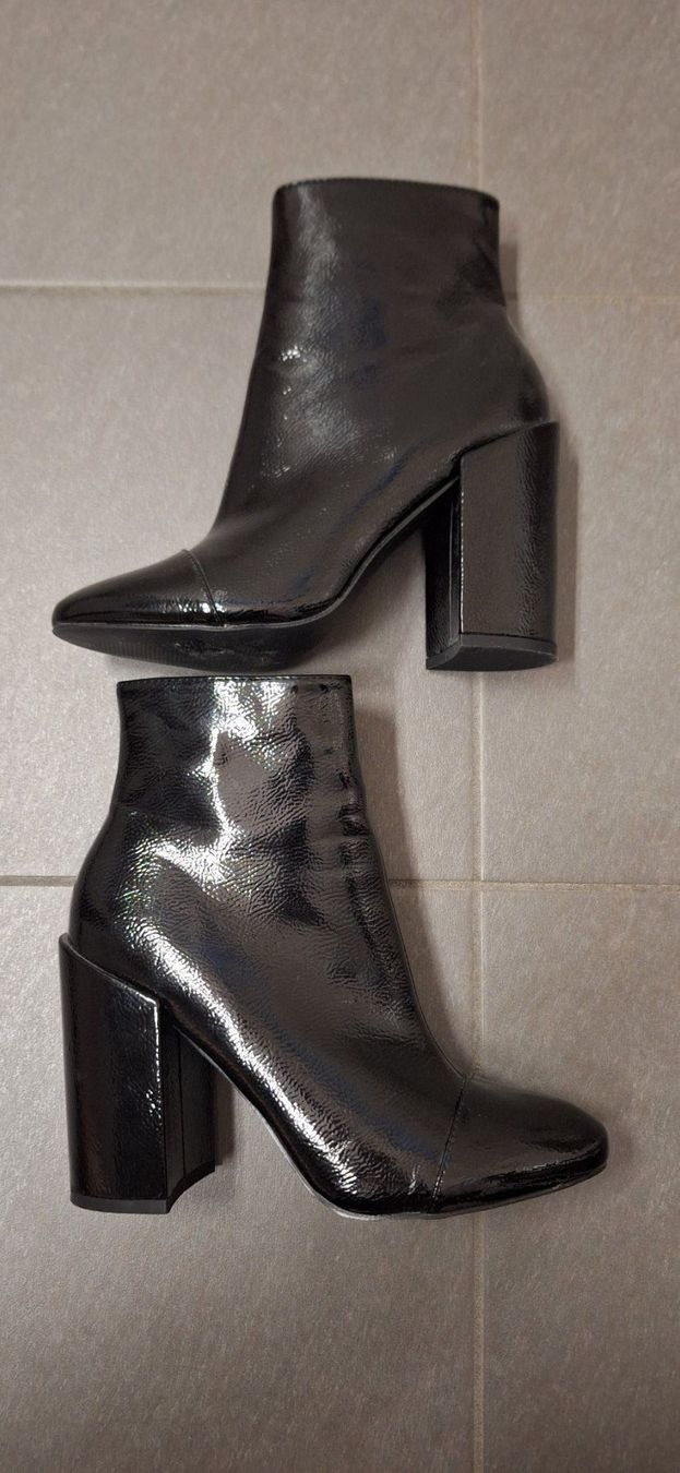 Scarpe da donna: Raid, Bottine noire / schwarze Stiefel – Nuovo e nell'imballaggio originale da Lussery-Villars venduto da pousinete02