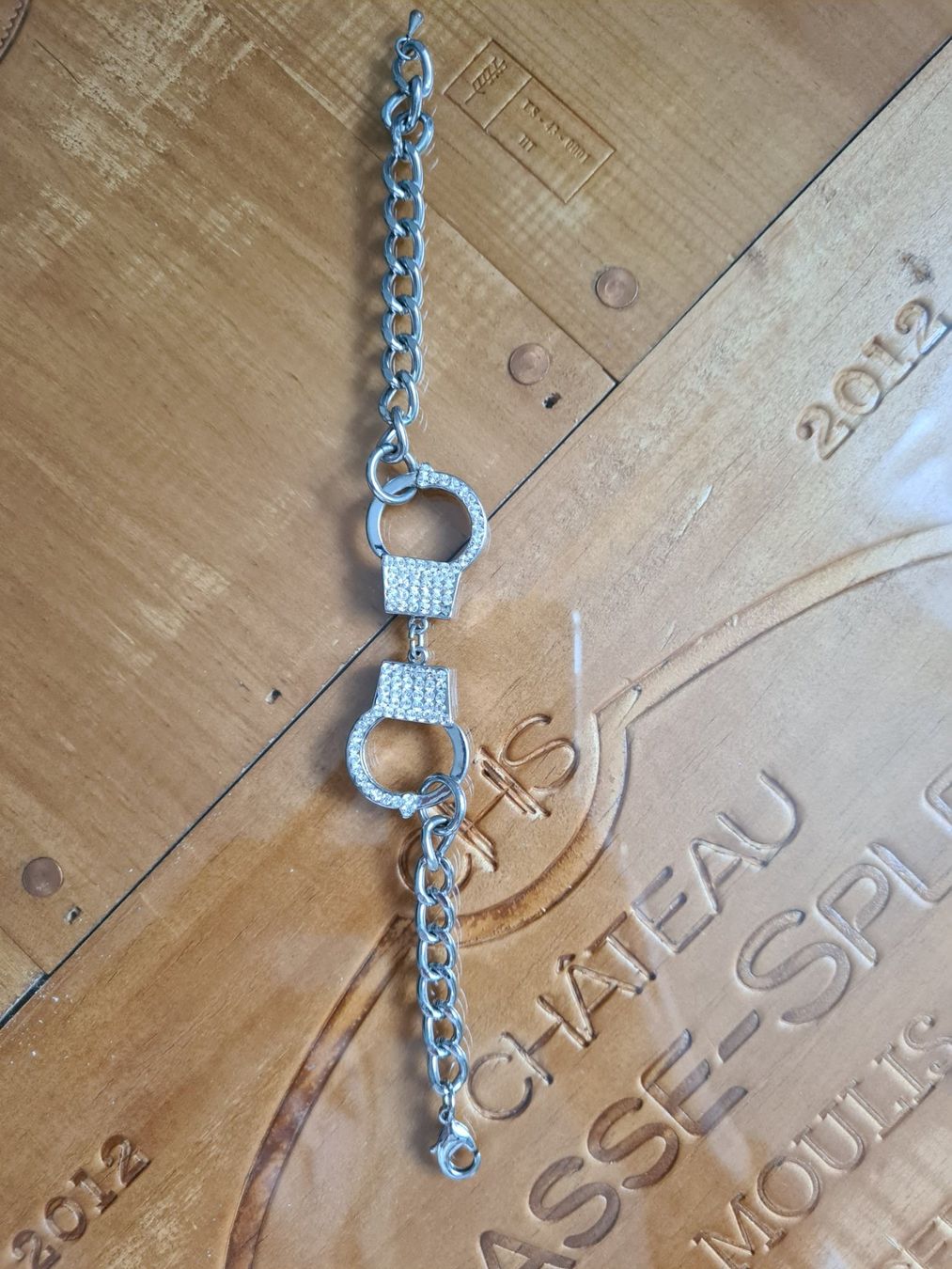 Bracciali & Braccialetti: Armband silberne Handschellen mit Strasssteinen – Usato da Zürich venduto da tamtamqu