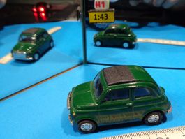 Fiat 500 mit Mercedes-Kühl 1:43 (ohne Box) China   > (H1)