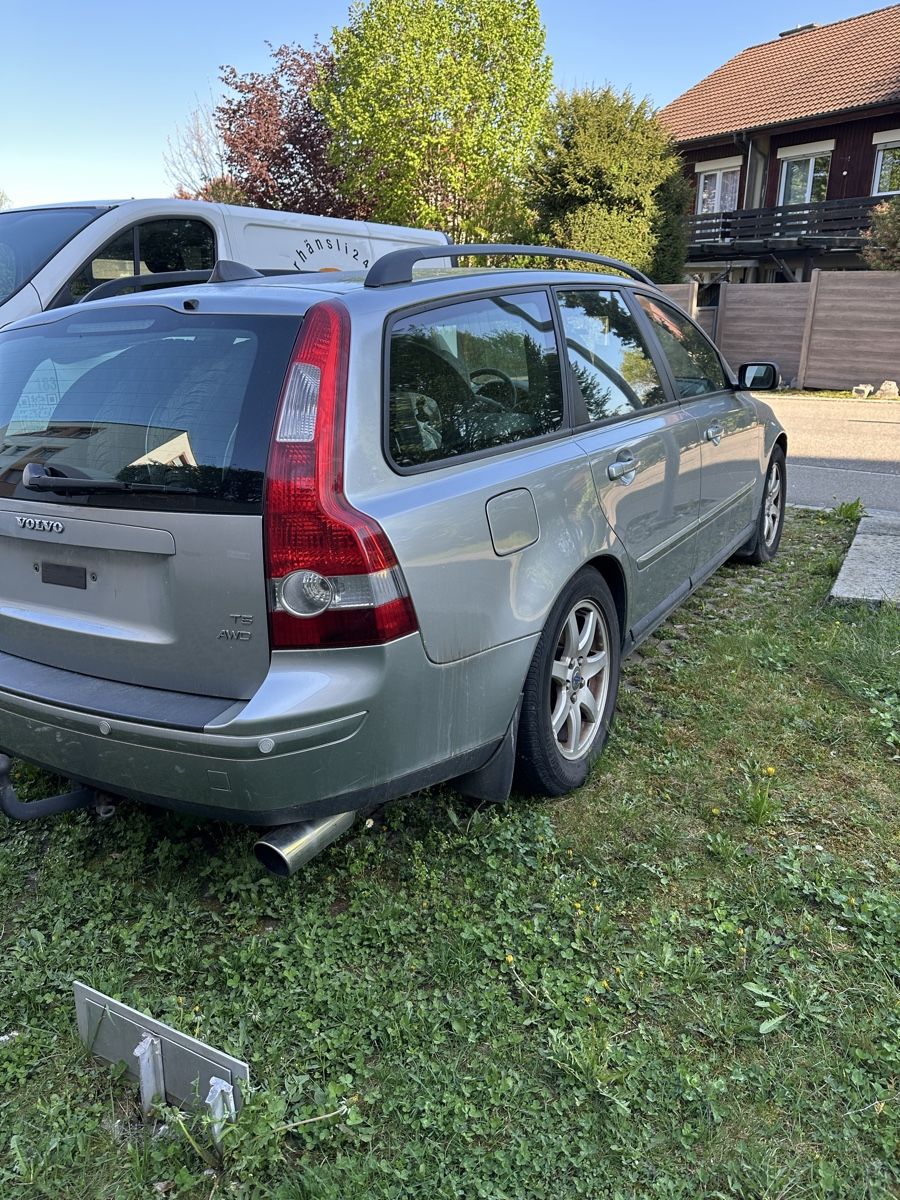 Volvo Autos: Volvo V50 T5 AWD – Defekt aus Rüti ZH von Hofstetter_Aaron 2
