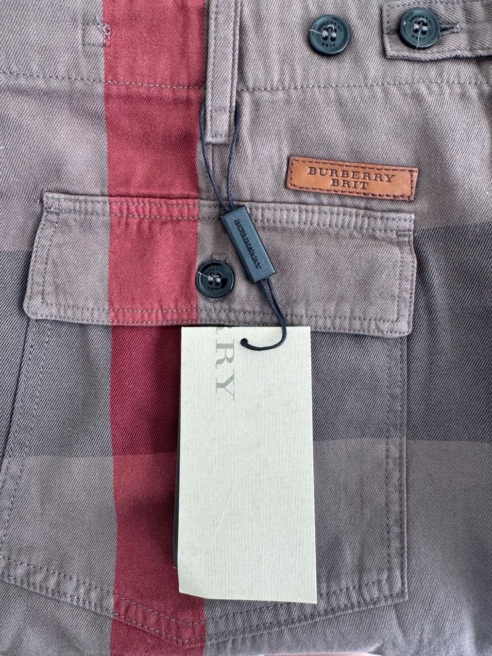 Burberry Pantaloni: Burberry Shorts Herren Gr. W32 – Nuovo e nell'imballaggio originale da Montagnola venduto da Vol24