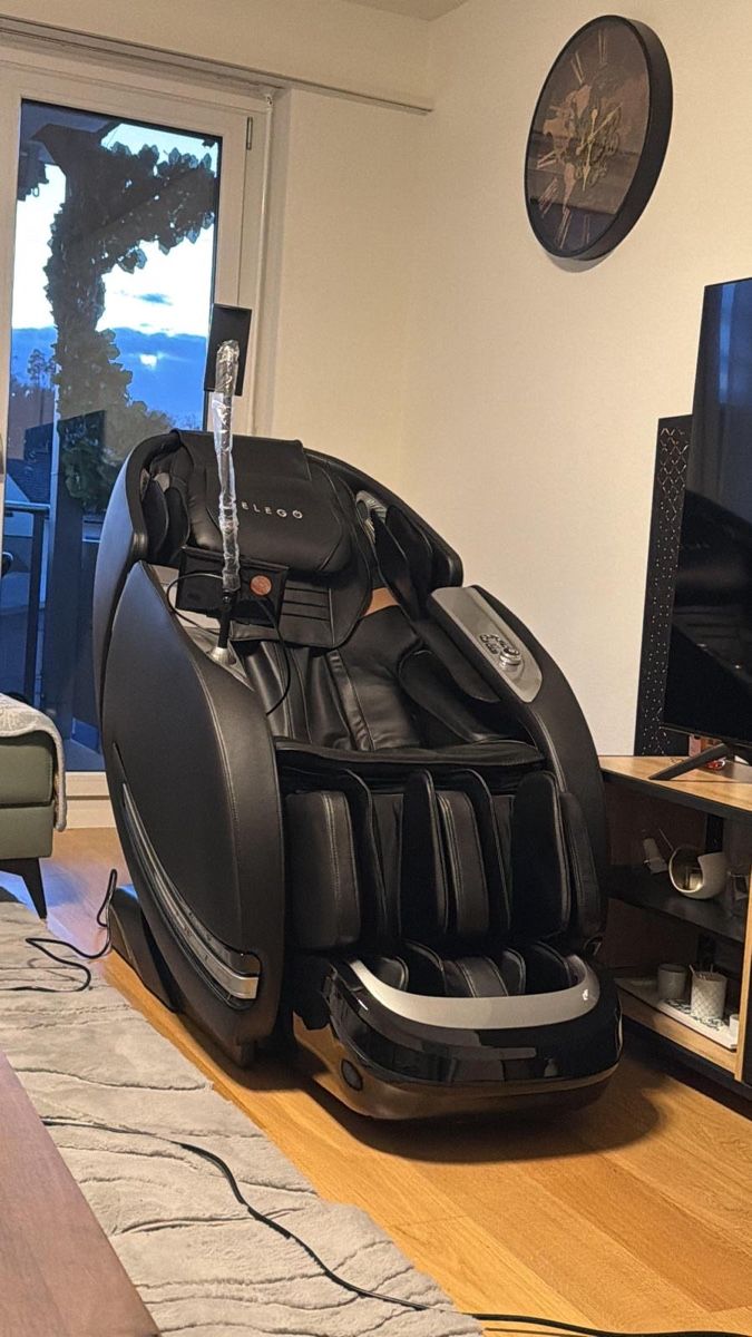 Massagegeräte: Massagesessel ELEGO VELVORY SL TRACK schwarz neu – Neu (gemäss Beschreibung) aus Kloten von sue_z7lh 1