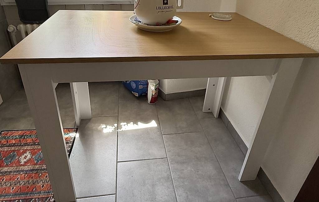 Tavoli: Tavolo da cucina, 110x67.altezza 78 cm. – Usato da Giubiasco venduto da sca_k5m9 1