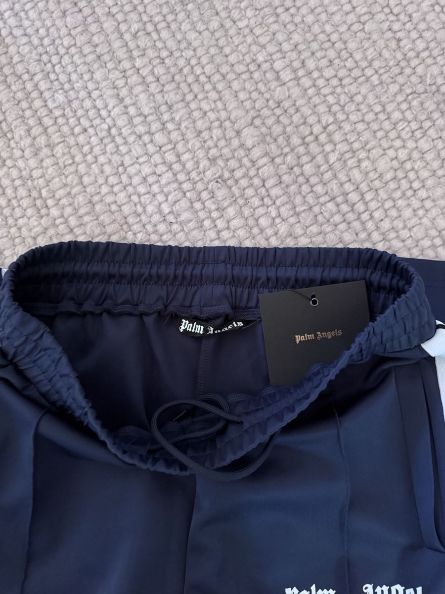 Palm Angels Pantaloni: r € p Palm Angels Trainerhose – Nuovo (secondo la descrizione) da Oberdorf SO venduto da liam_ccc 1