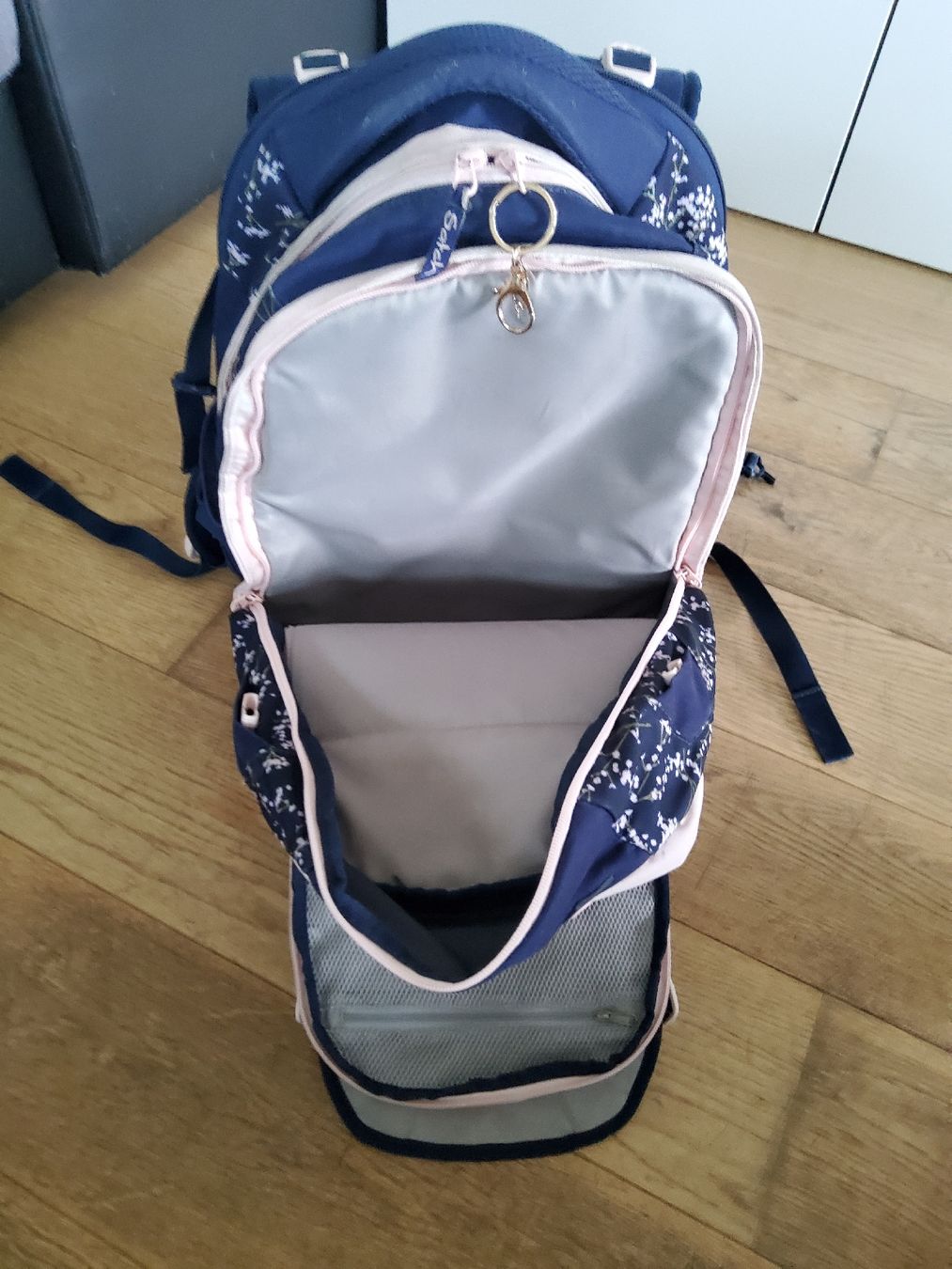 Satch Kindertaschen: Satch Schulrucksack blau mit Blumenmuster – Gebraucht aus Hinwil von Nabe1 4