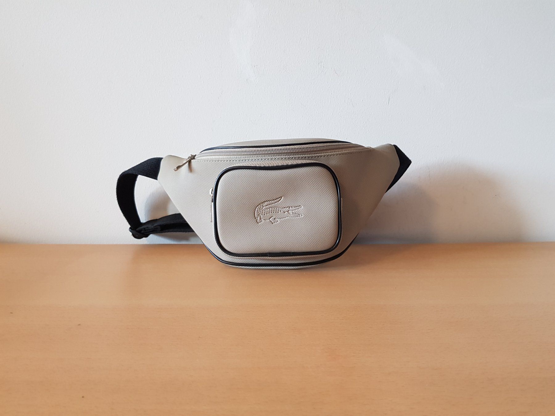 Lacoste Borse: Lacoste Bauchtasche Beige/Schwarz – Usato da Basel venduto da fafa68 1