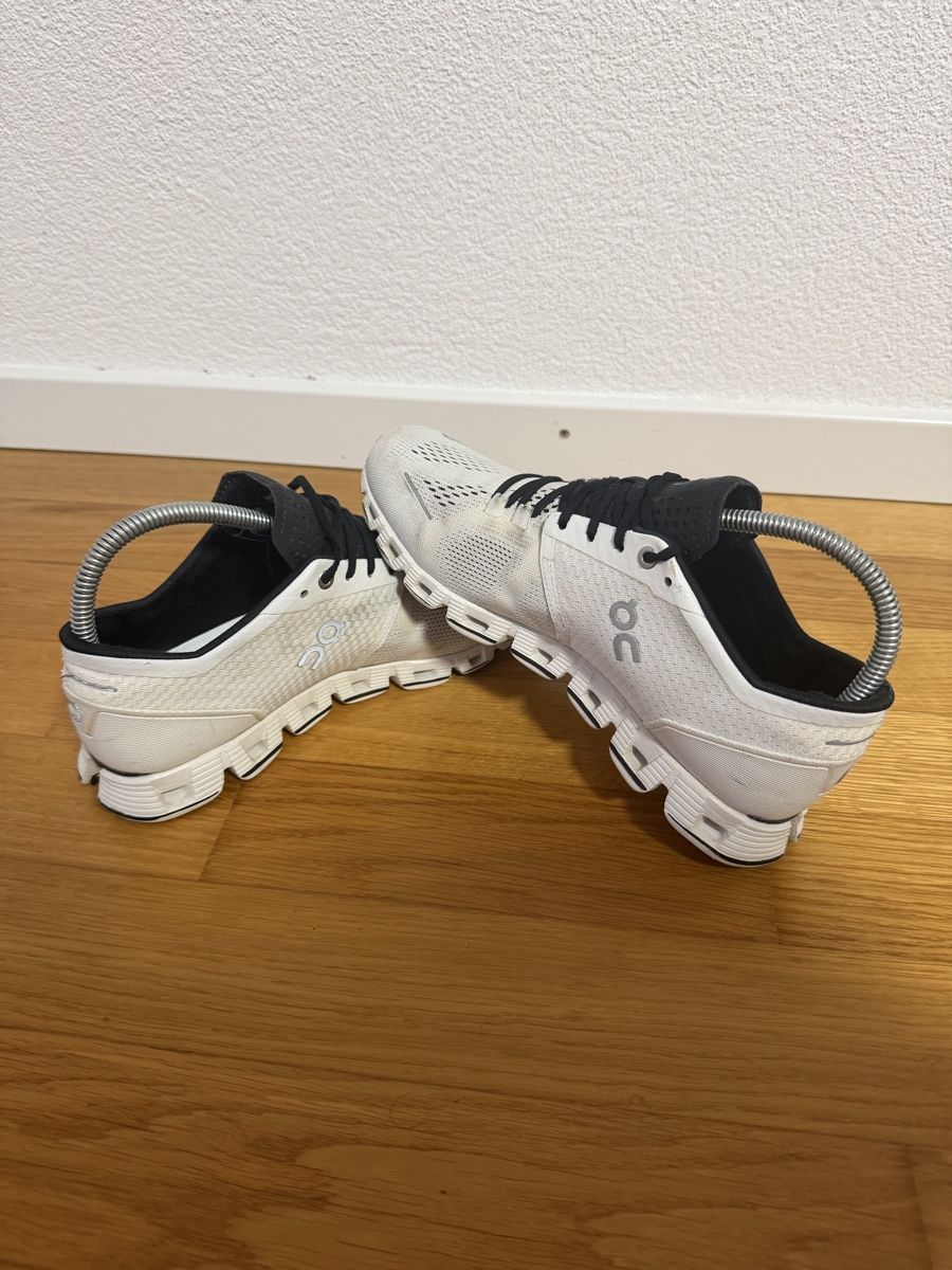 On Chaussures hommes: On Laufschuhe Cloud Grösse 38.5 – D'occasion à Möhlin par romano19 1