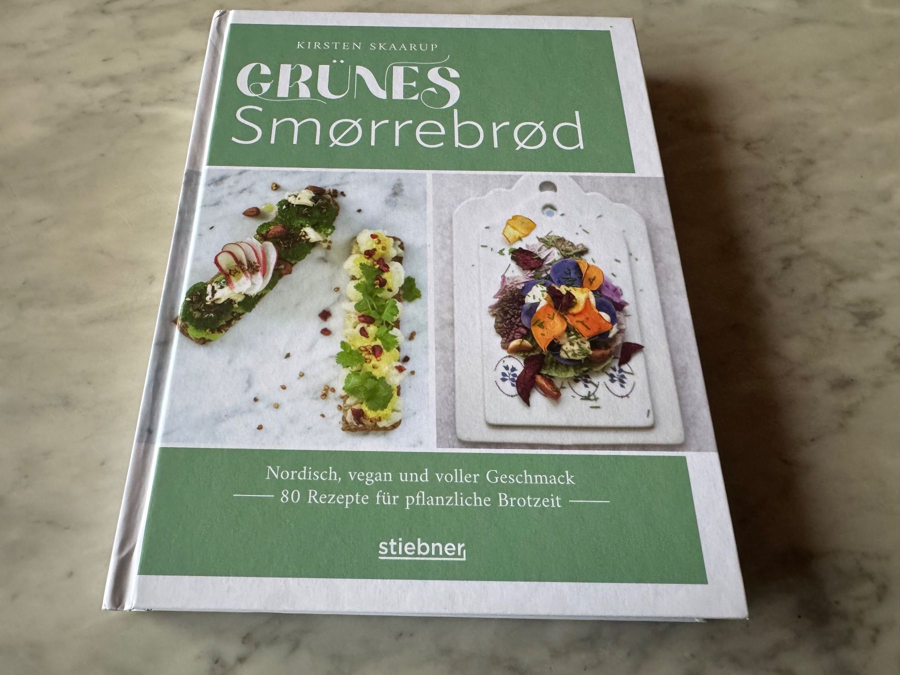 Bücher: GRÜNES SMORREBROD – Neu (gemäss Beschreibung) aus hägendorf von twilightprincess