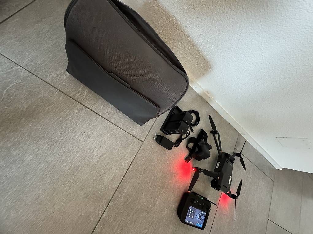 Modellismo RC: DJI Mavic 3 Cine Premium Combo – Usato da Adligenswil venduto da akro85 2