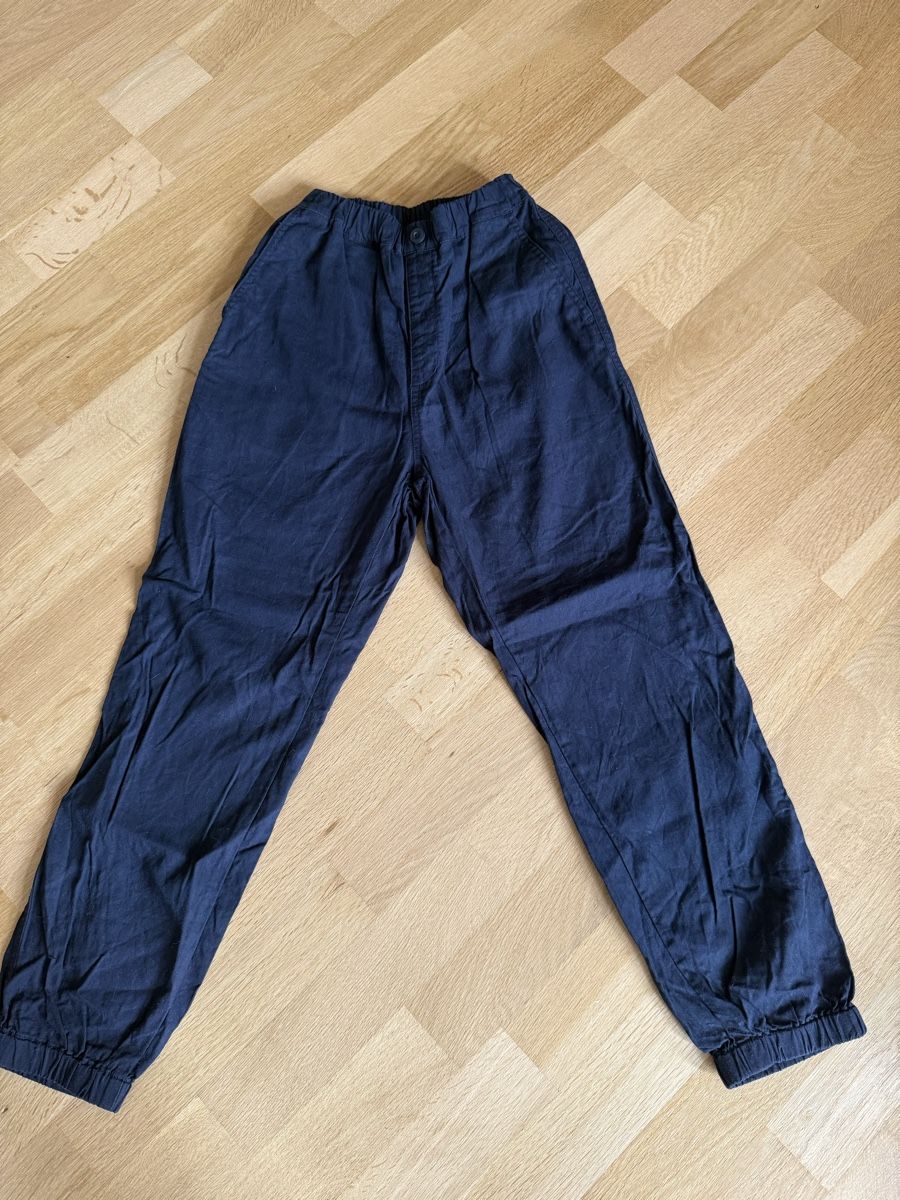 Uniqlo Pantaloni: UNIQLO Hose 150 – Usato da Zürich venduto da Mothai