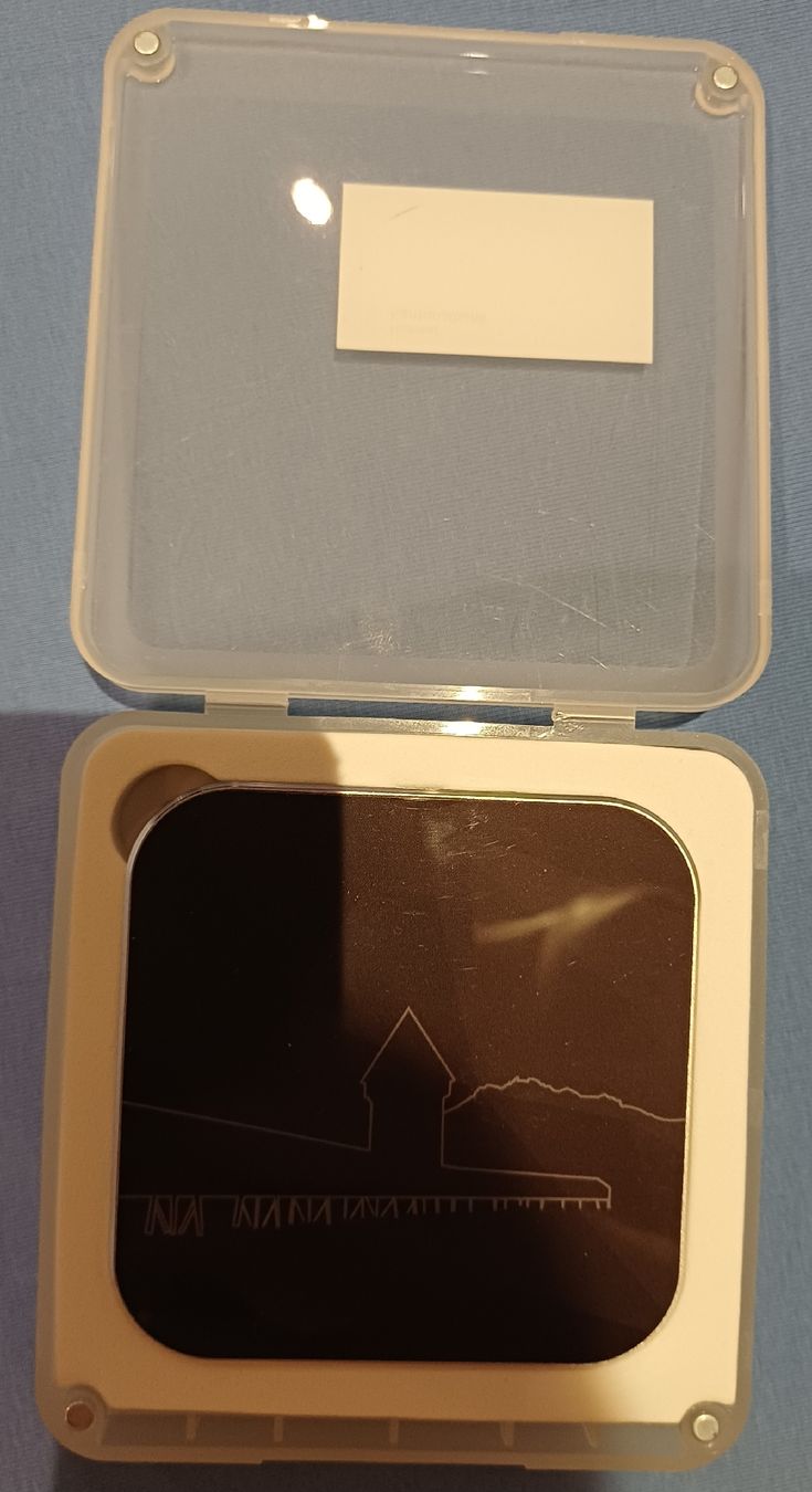 Caricabatterie: Induktive Ladestation Handy / Wireless Charger NEU – Nuovo e nell'imballaggio originale da Arth venduto da buepet73 2