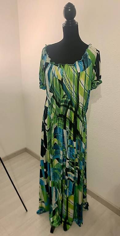 Kleider: Damen Kleider Grösse L/XL – Gebraucht aus Trimbach von D-EM 3