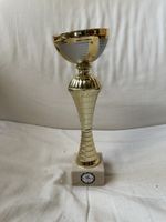 Goldener Pokal