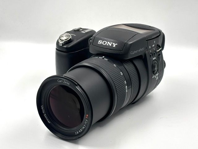 Sony Appareil photo: Sony DSC-R1 Bridge Zeiss – Défectueux à Seewis Dorf par Plebejus