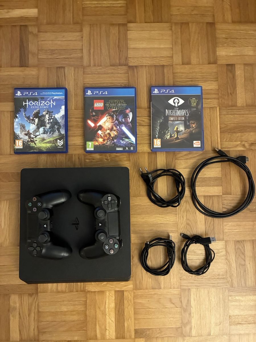 Sony Consoles: Playstation 4 Slim mit 3 Spielen und 2 Controller – D'occasion à Luzern par sam_zc9t