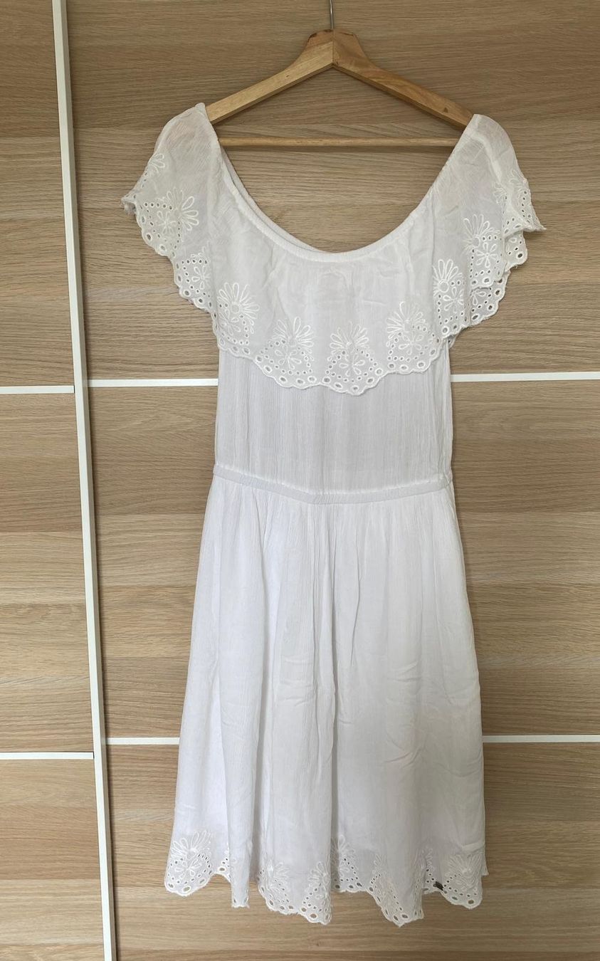 Superdry Robes: Robe Superdry, taille Medium – D'occasion à Bern par gil_rkx8