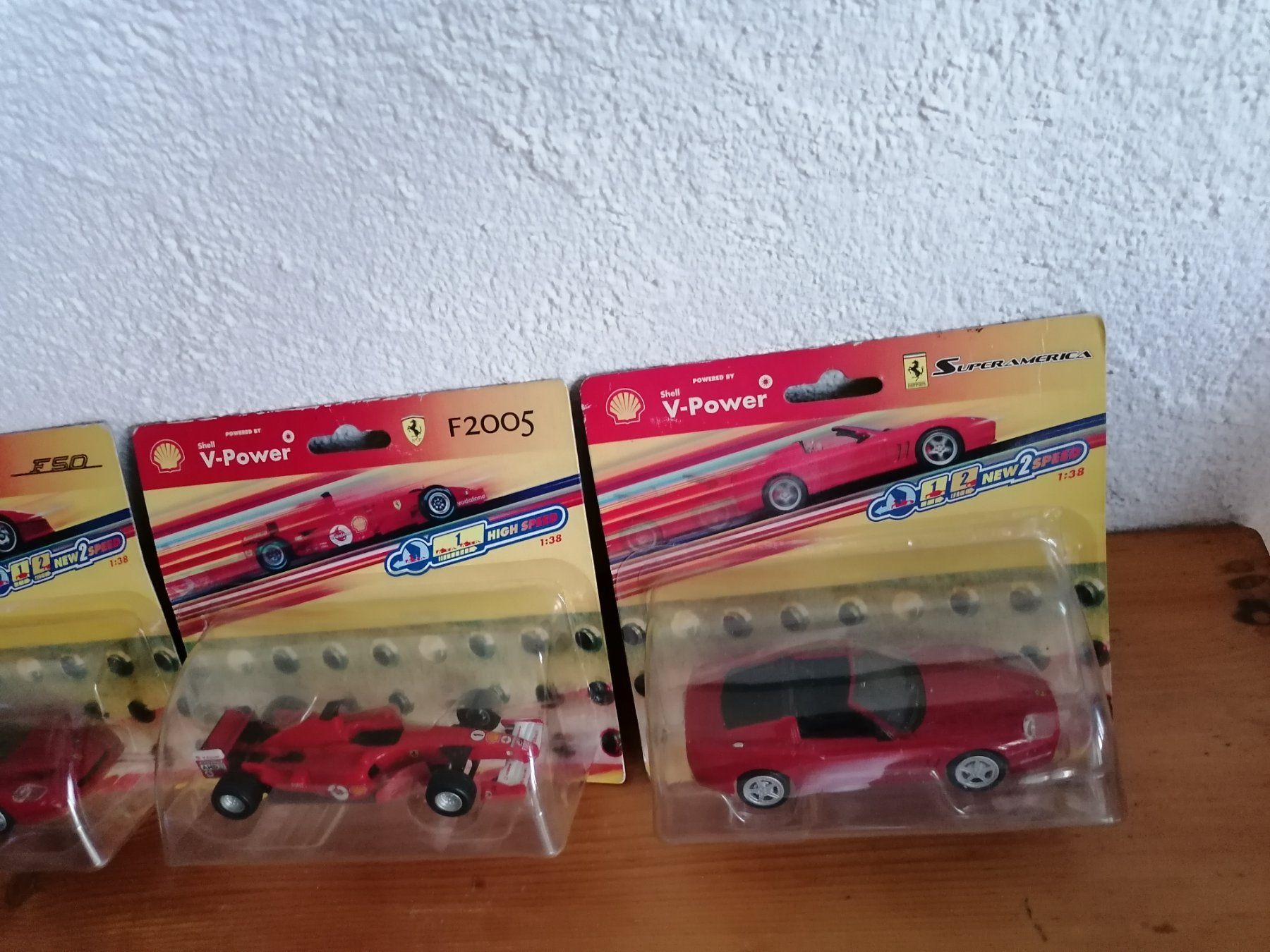 Shell Modellini d'auto: 4 Ferrari Modellautos 1:38 – Nuovo e nell'imballaggio originale da ennetmoos venduto da Andy770098 1