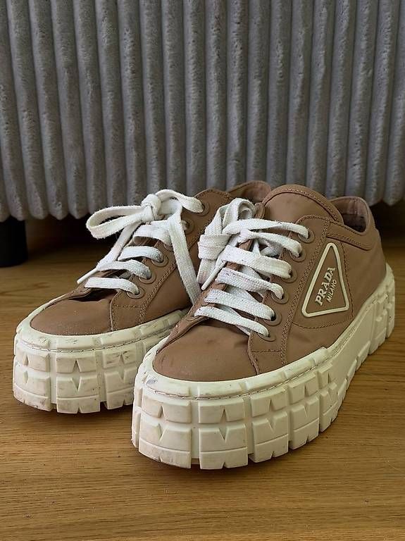 Prada Damenschuhe: Baskets à plateforme Prada en nylon beige - Taille 39 – Gebraucht aus Cologny von Nayiri 1