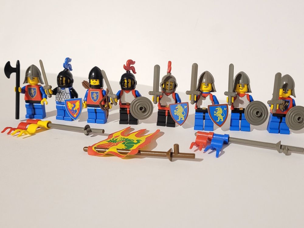 8 Lego Castle ritter figuren in top zusand ! Mit zuberhör (Gebraucht ...