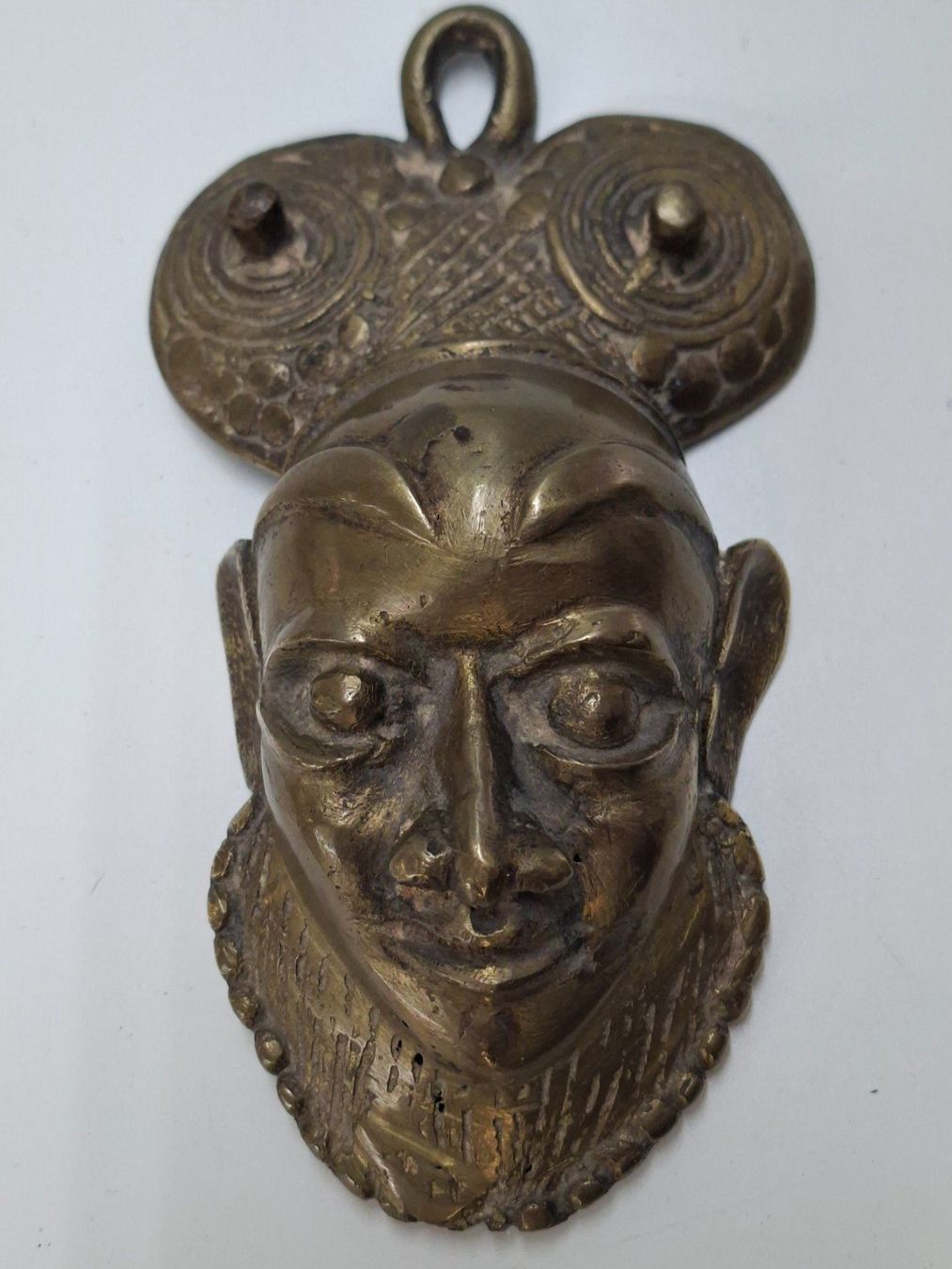 Arte internazionale: Bamoun Messing-Maske – Usato da Wettingen venduto da Wendemarket