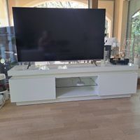 TV-Board weiss Hochglanz mit Glasboden guter Zustand