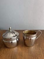 Joli Pair de Sucrier et Crémier