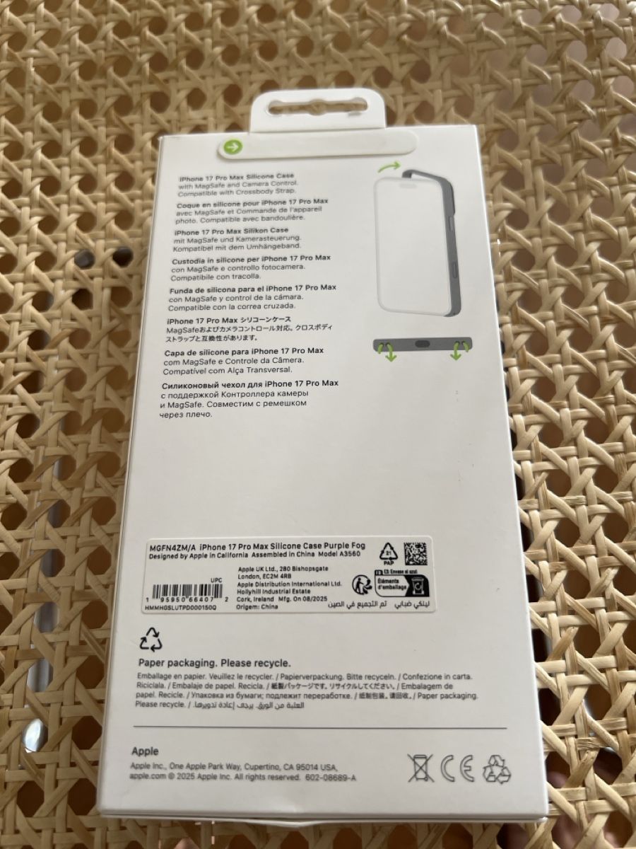 Apple Cover & Protezioni schermo: iPhone 17 Pro Max Silikon Case mit MagSafe - Nebelviolett – Nuovo e nell'imballaggio originale da Bern venduto da pestopasta_079 1