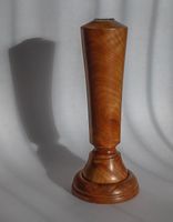 Blumenvase aus Kirschbaumholz, mit Glaseinsatz