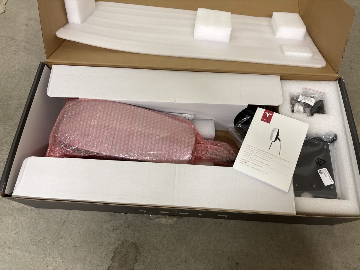 Tesla Caricabatterie: Tesla Wall Connector Ladestation Neuware – Nuovo (secondo la descrizione) da Ebmatingen venduto da silverskys 2