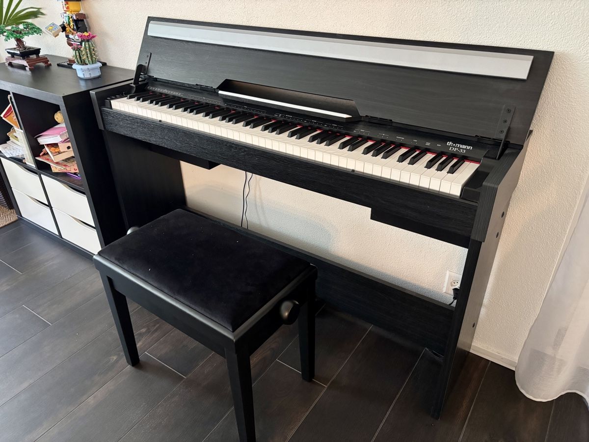 Thomann Strumenti musicali: Digitalpiano Thomann DP-33 B – Usato da Rothenburg venduto da WiJoMa