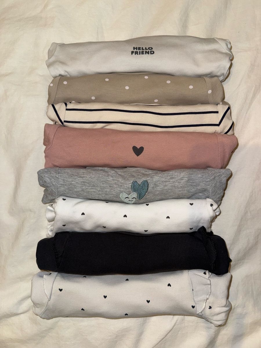 H&M Lotti & Set di vestiti: Lot de 8 bodies taille 92 – Usato da Saillon venduto da alico