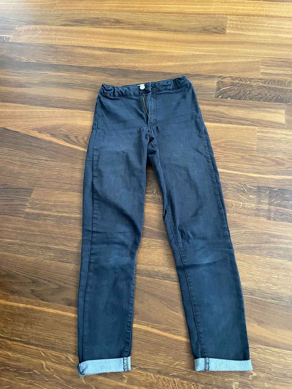 Zara Hosen: schwarze enge Jeans- elastisch – Gebraucht aus Liestal von ela_2g9s