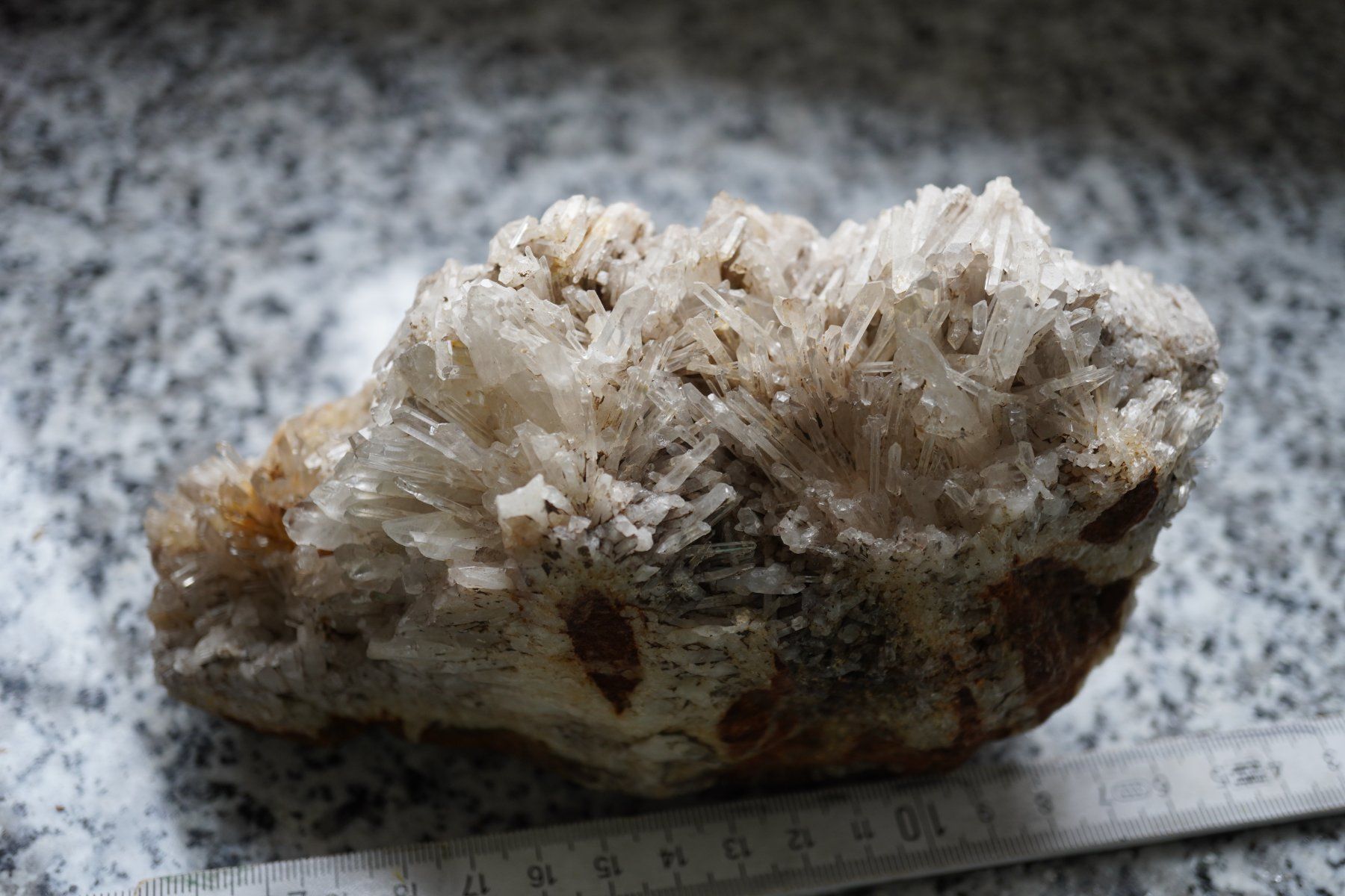 Minerali & Pietre curative: Nadelquarz  AUf Matrix    ab 1.- Rauserverkauf – Nuovo e nell'imballaggio originale da Eschenbach SG venduto da topstone 5