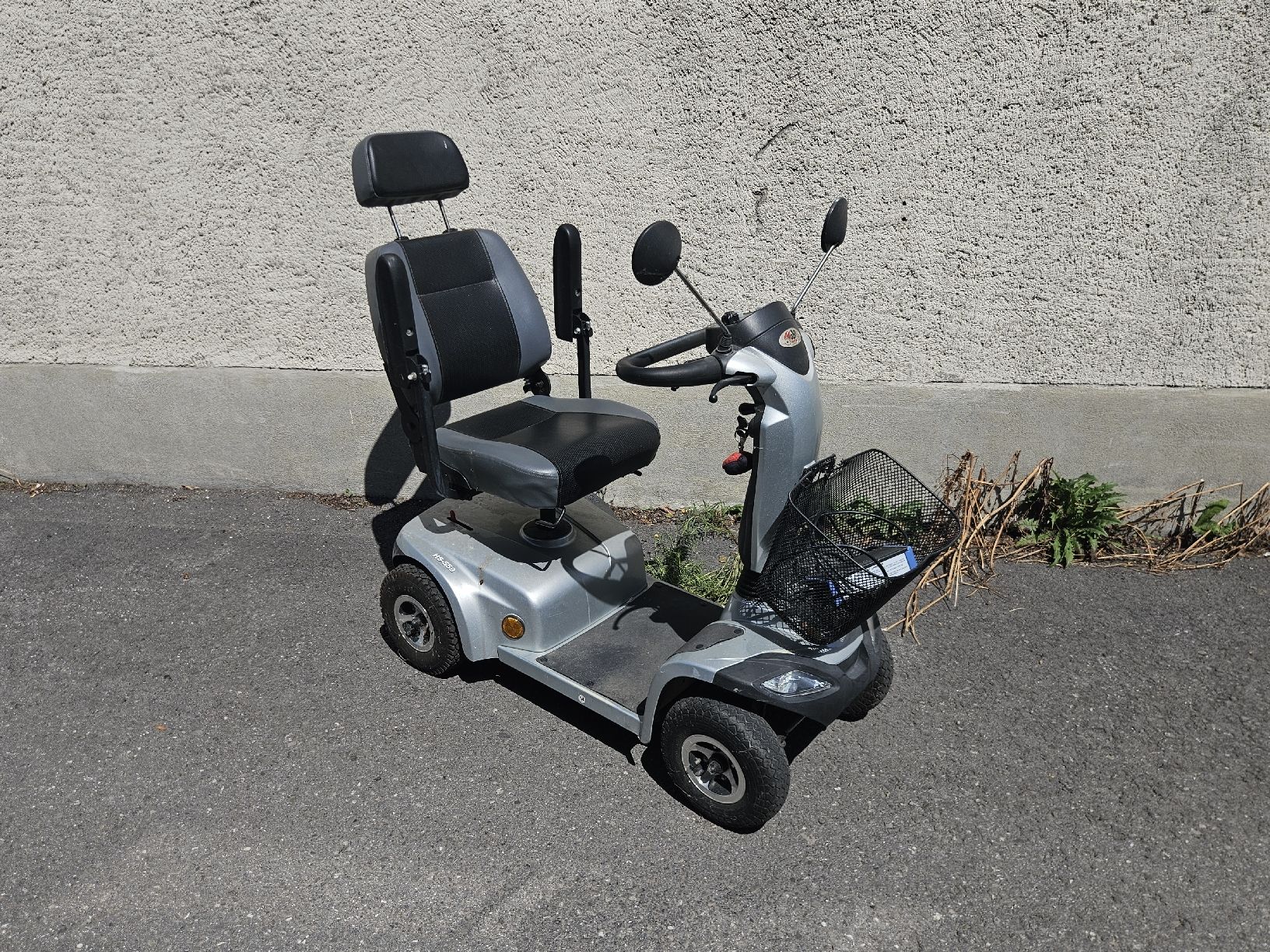 Elektromobile: Elektromobil HS-559 – Defekt aus Oberriet SG von Deutz5120 1