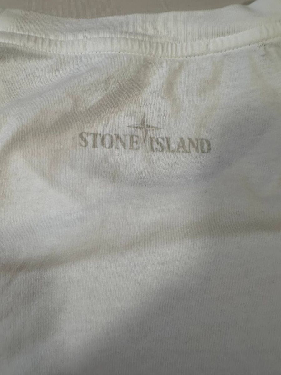 Stone Island T-shirts: Stone Island Tshirt  – D'occasion à Pfäffikon ZH par Nataliia. 1