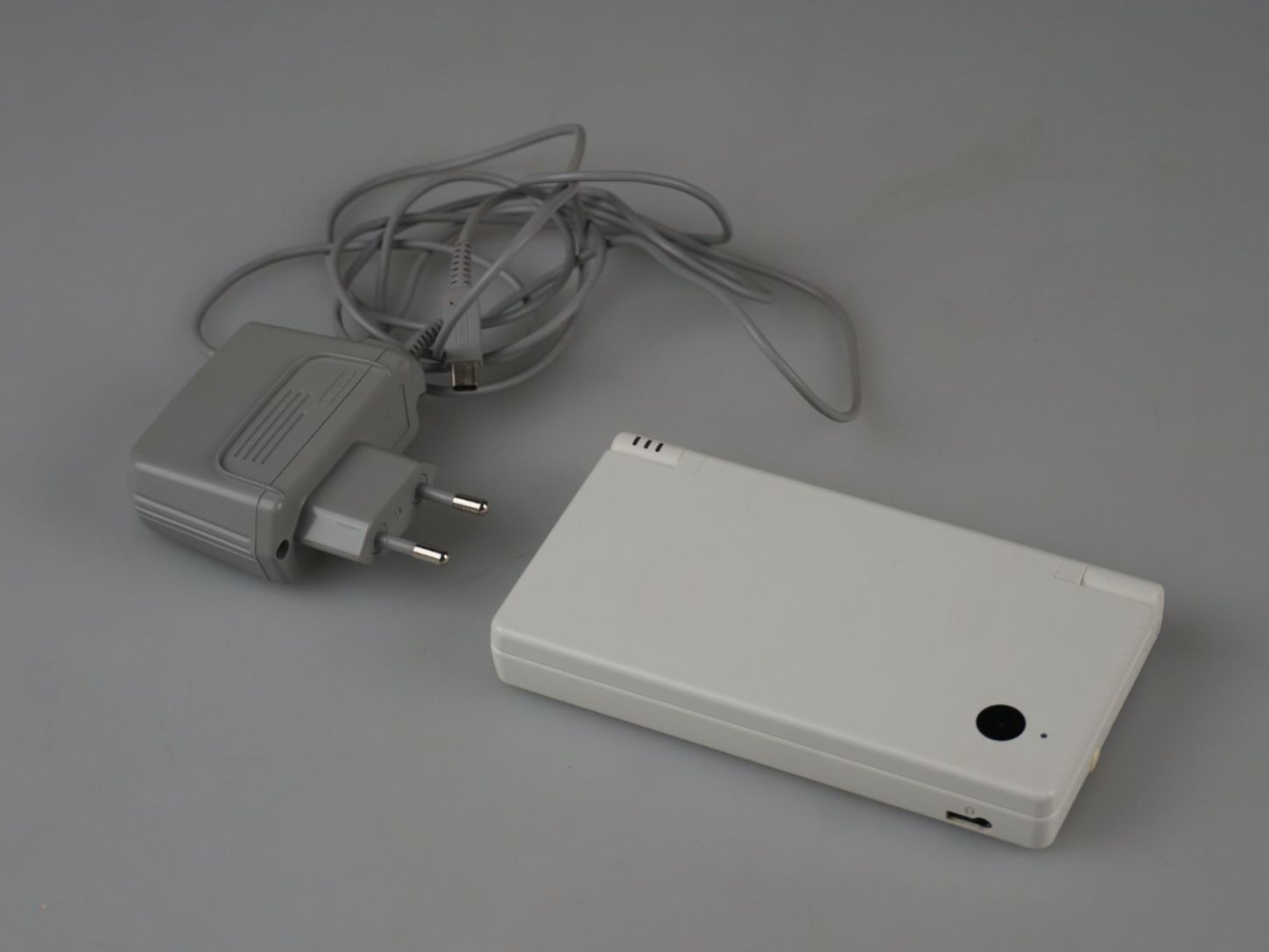 Nintendo Console: Nintendo DSi + 2 Spiele Bundle – Usato da Rüti ZH venduto da Restwert_Rueti_ZH 3