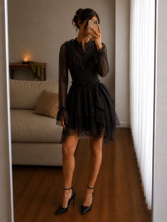 Kleid schwarz Rüschen Tüll Grösse S neu