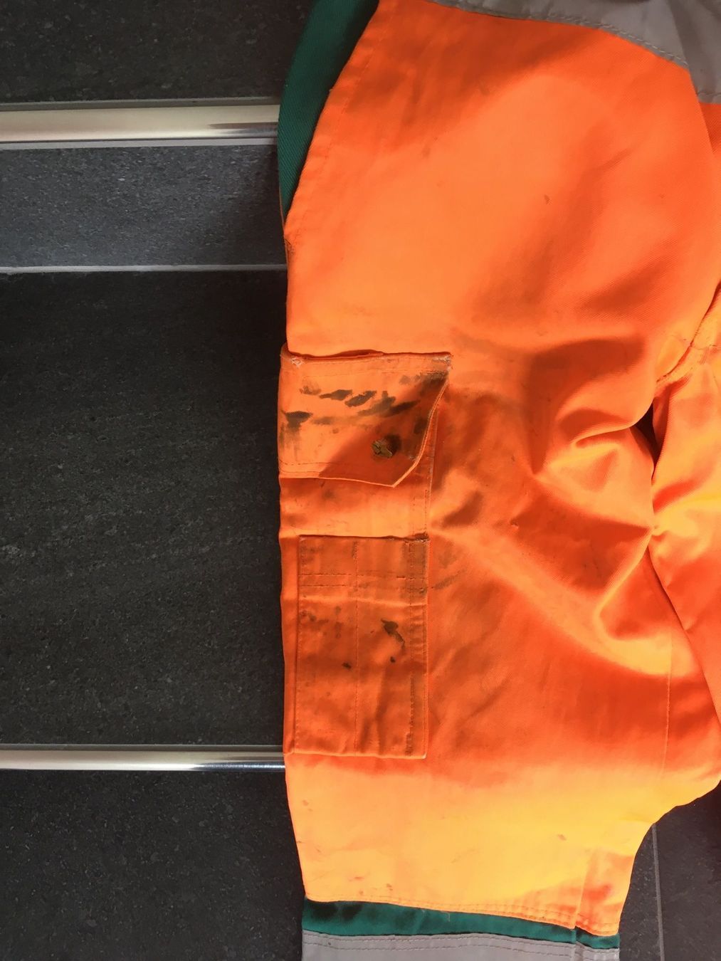 Pantaloni: Arbeitskleidung Arbeitshose Bauarbeiter Gr. 38 – Usato da Bettwiesen venduto da Zustand57 4