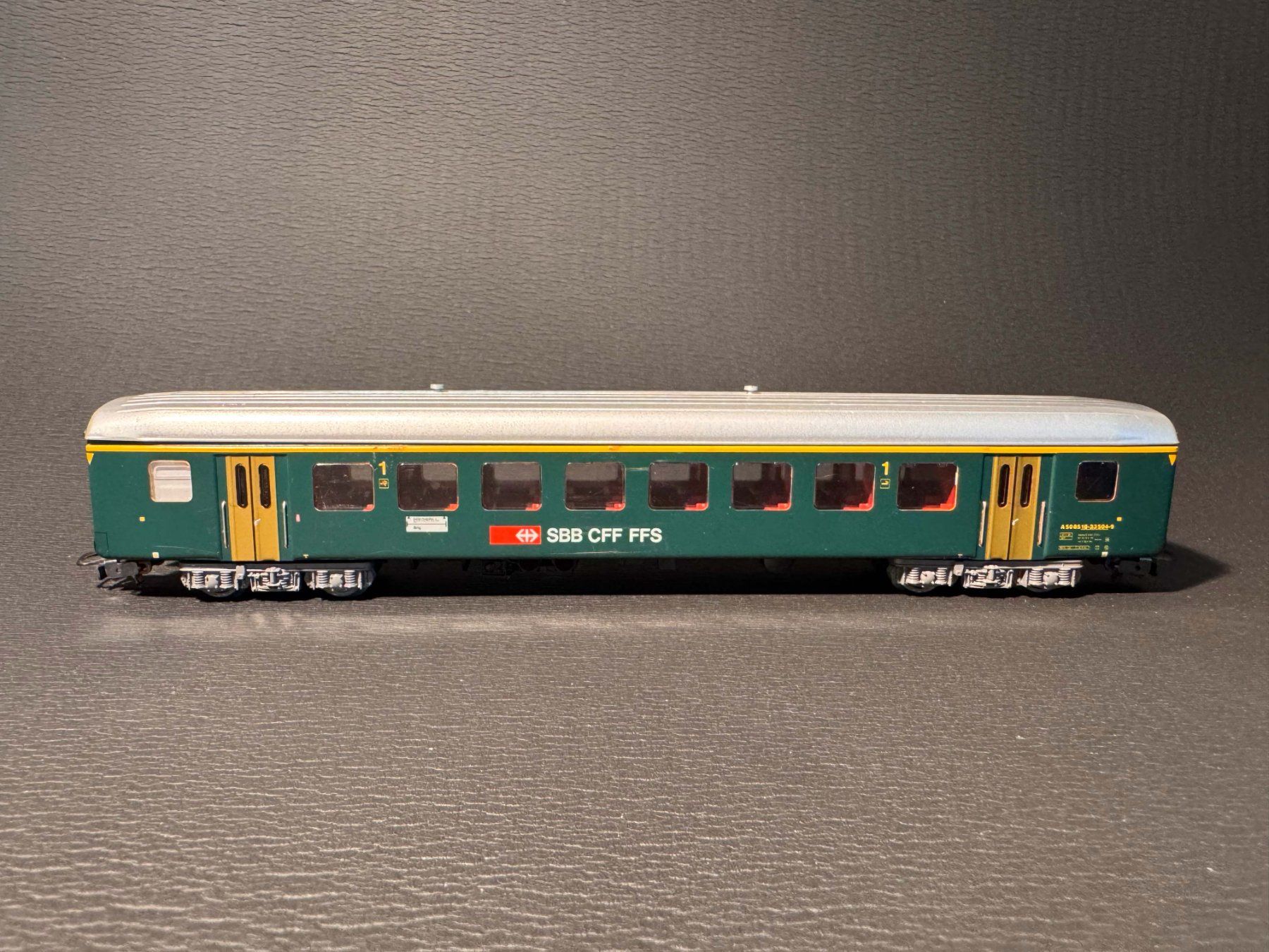 Märklin Modelleisenbahnen: Märklin H0 – Gebraucht aus Kriens von Aveva