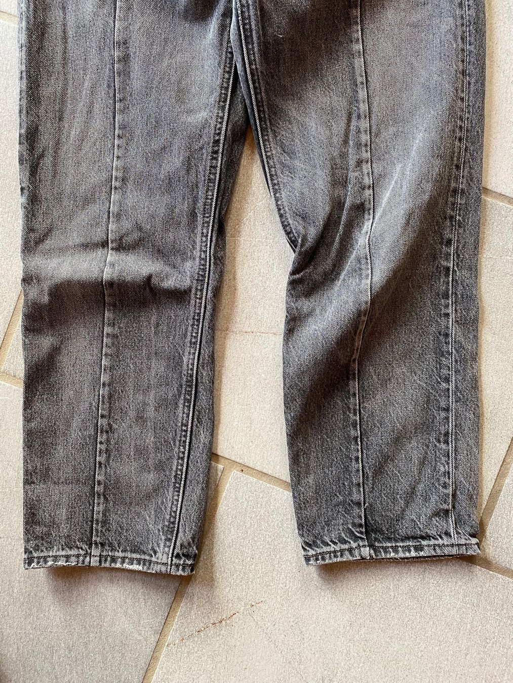 Levi's Jeans: Levi's Altered W28 – Gebraucht aus Les Posses-sur-Bex von LylaPois 5